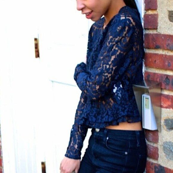 Zara Navy Lace Crop long sleeve peplum top - Picture 2 of 8